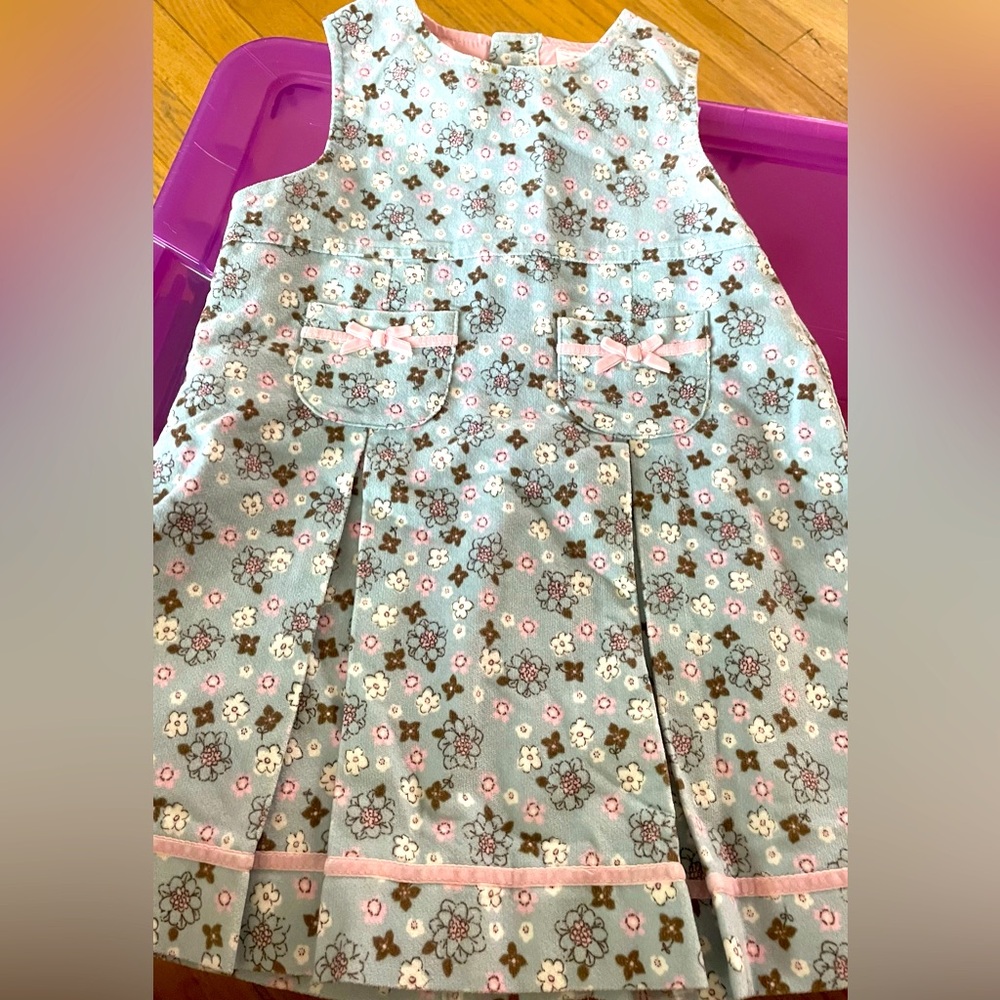 Girls Carters Dress, Size: 24 months